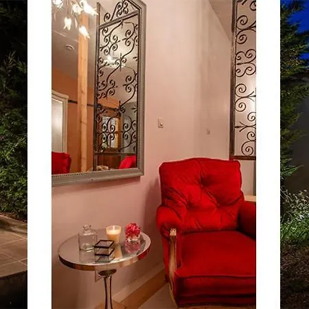 La Roseraie-drôme Couette-café