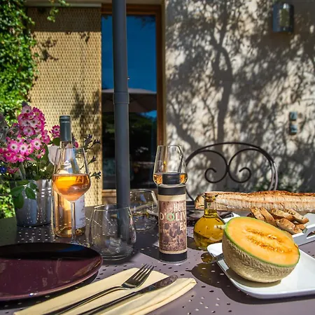 Couette-café La Roseraie-drôme