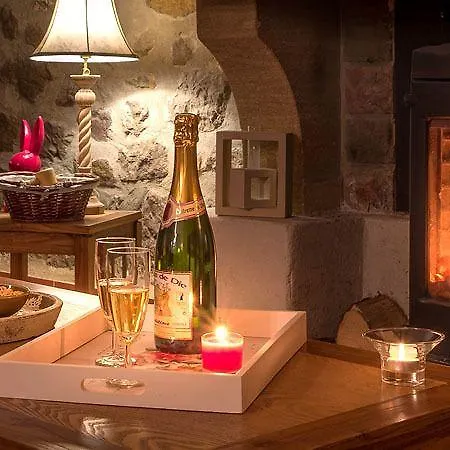 Couette-café La Roseraie-drôme 3*