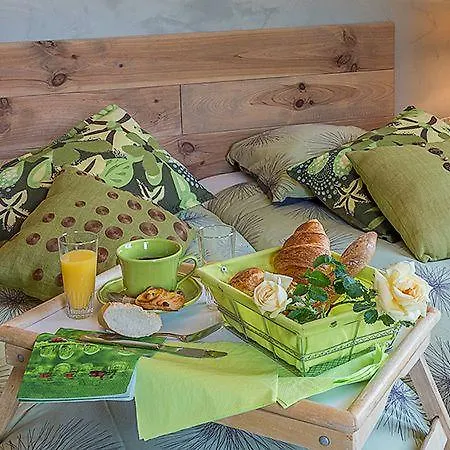 Couette-café La Roseraie-drôme Condorcet