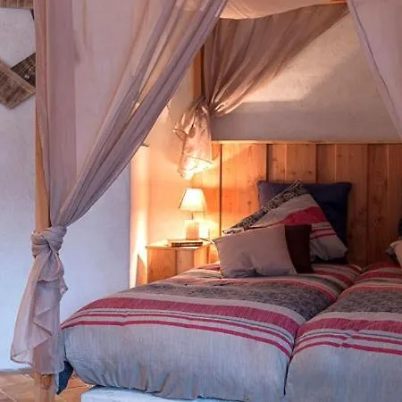 La Roseraie-drôme 3* Condorcet